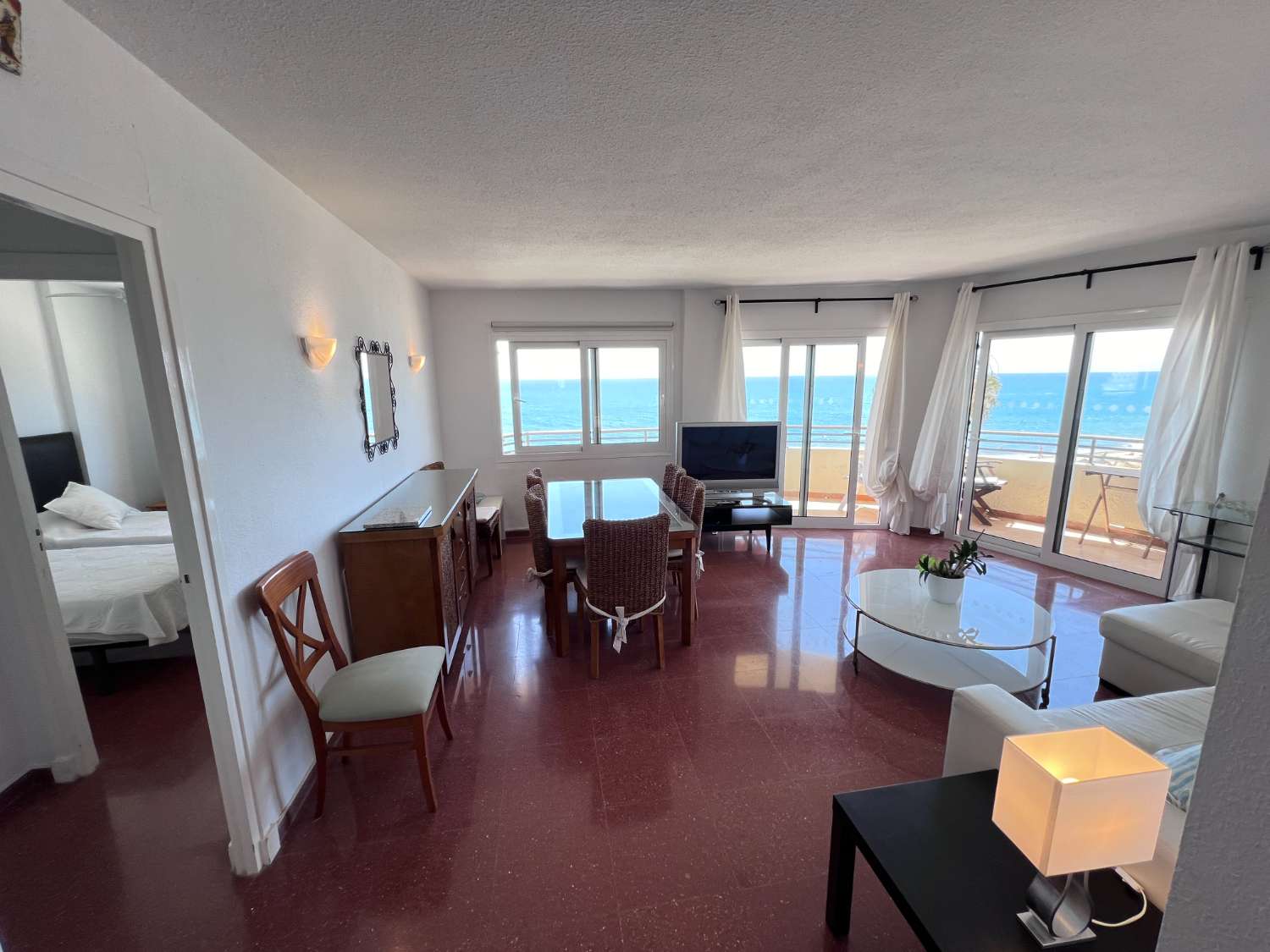 Sea Front Apartment with Panoramic Views and Luxury Refurbishment in Fuengirola