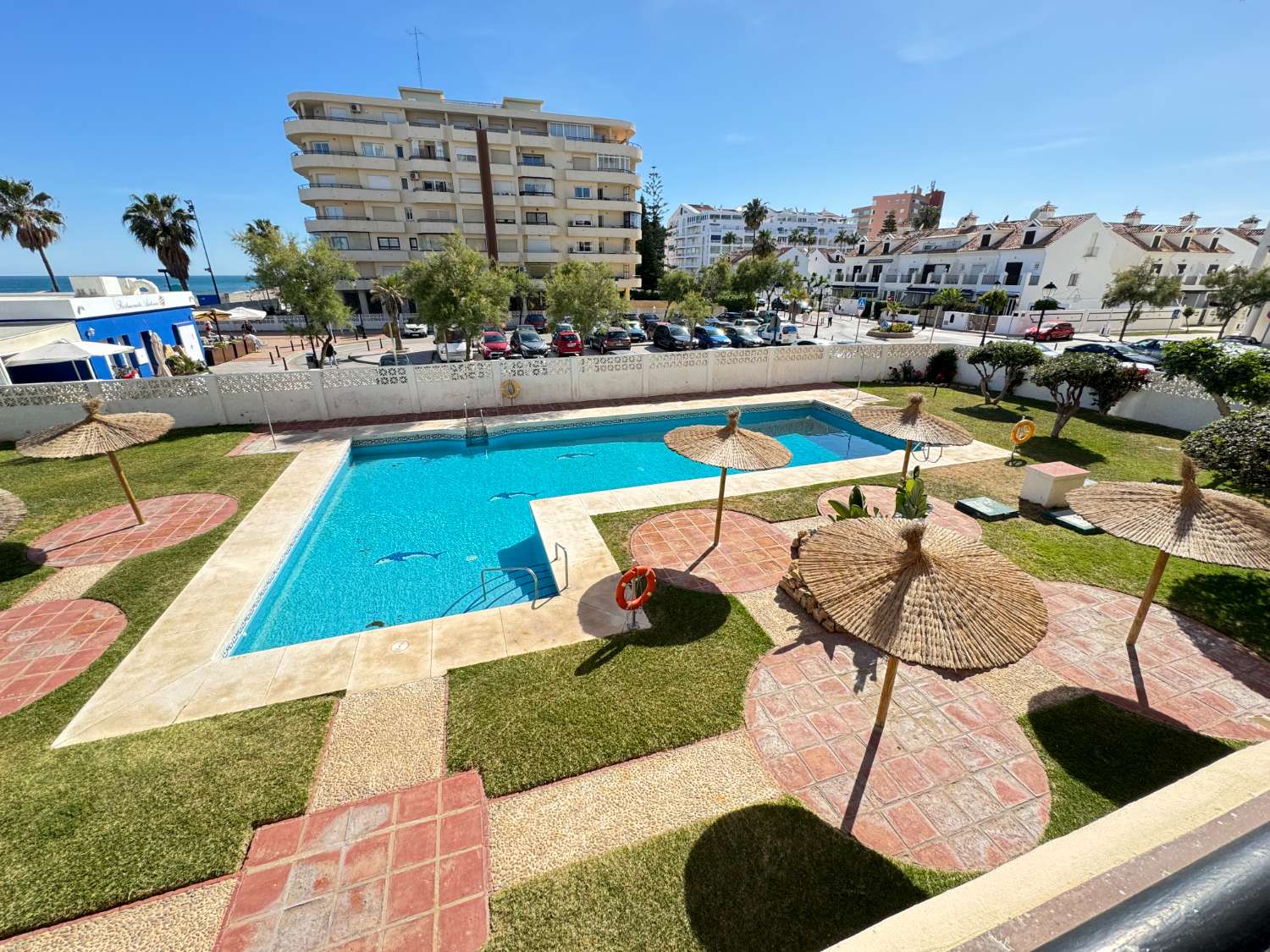 Your perfect getaway in Fuengirola awaits you with a sea view