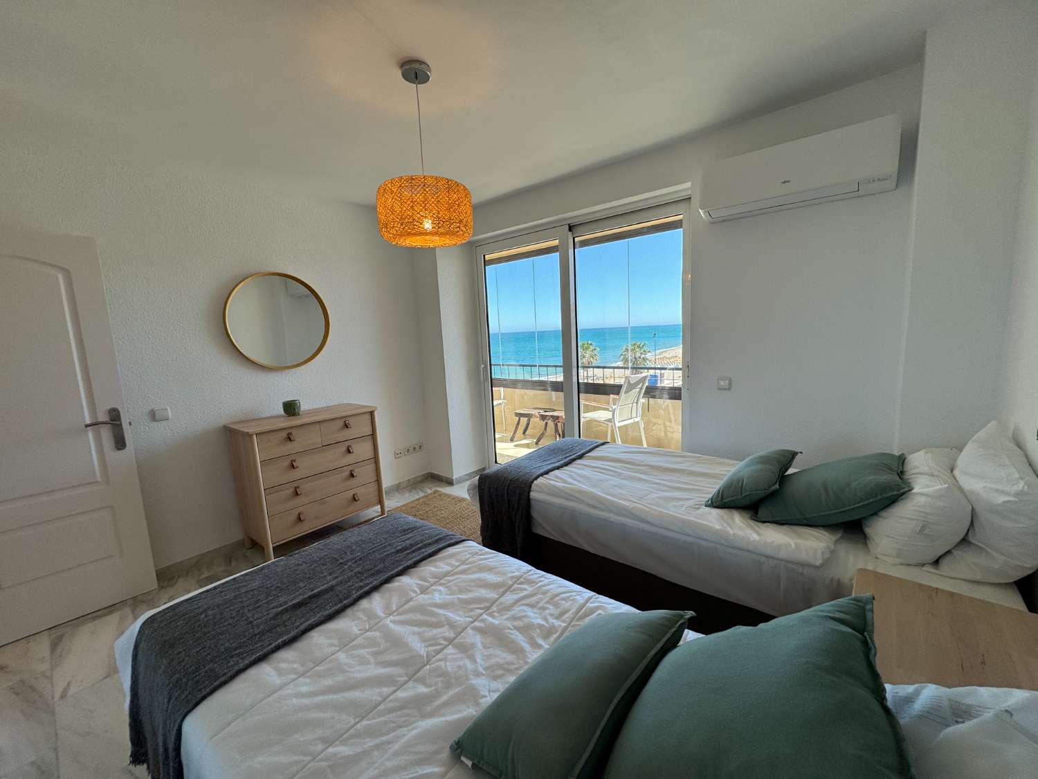 Apartamento de Lujo Frente al Mar en Fuengirola