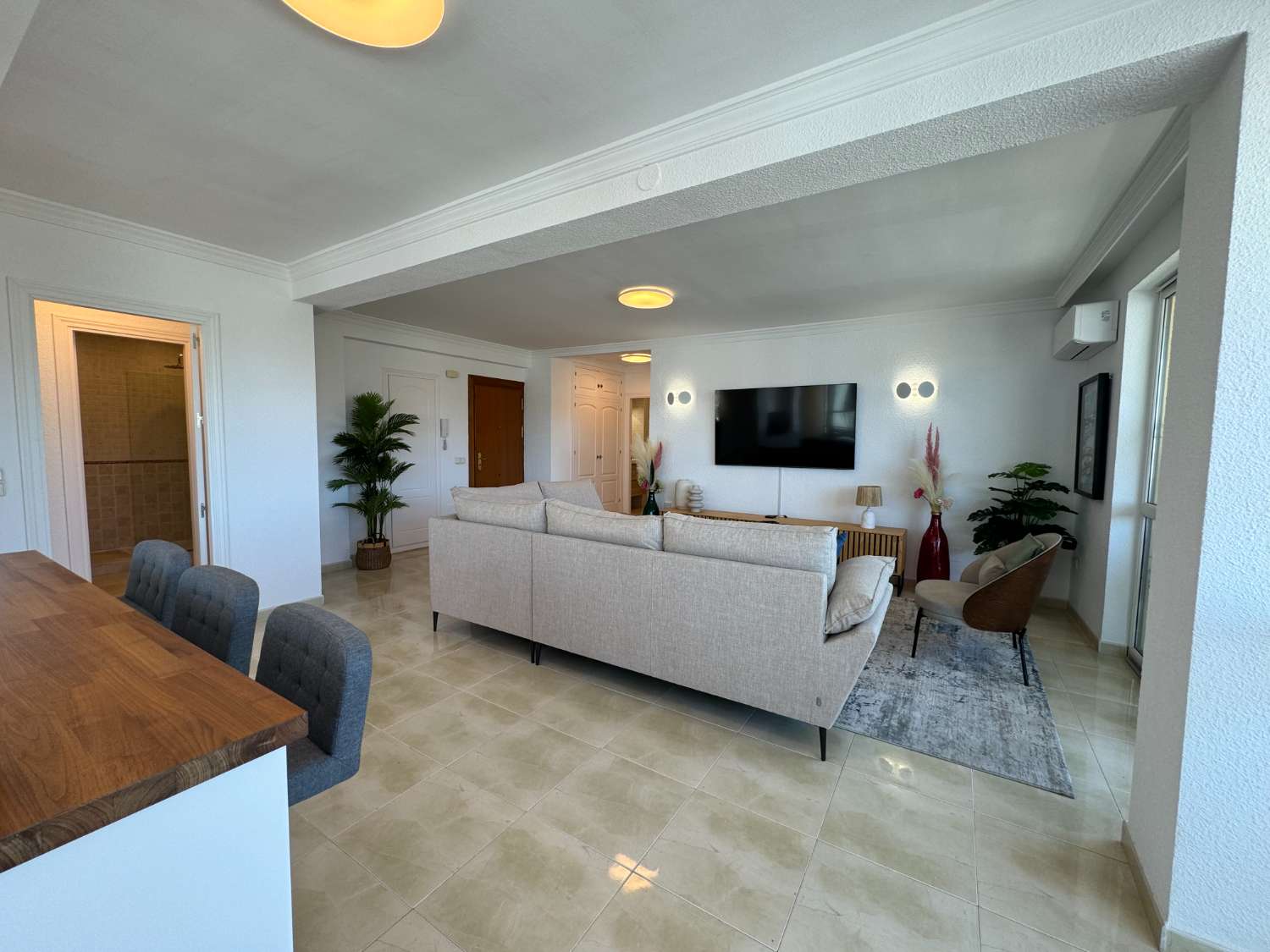 Luxury Beachfront Apartment in Fuengirola - Recently Remodeled by Swedish Designers