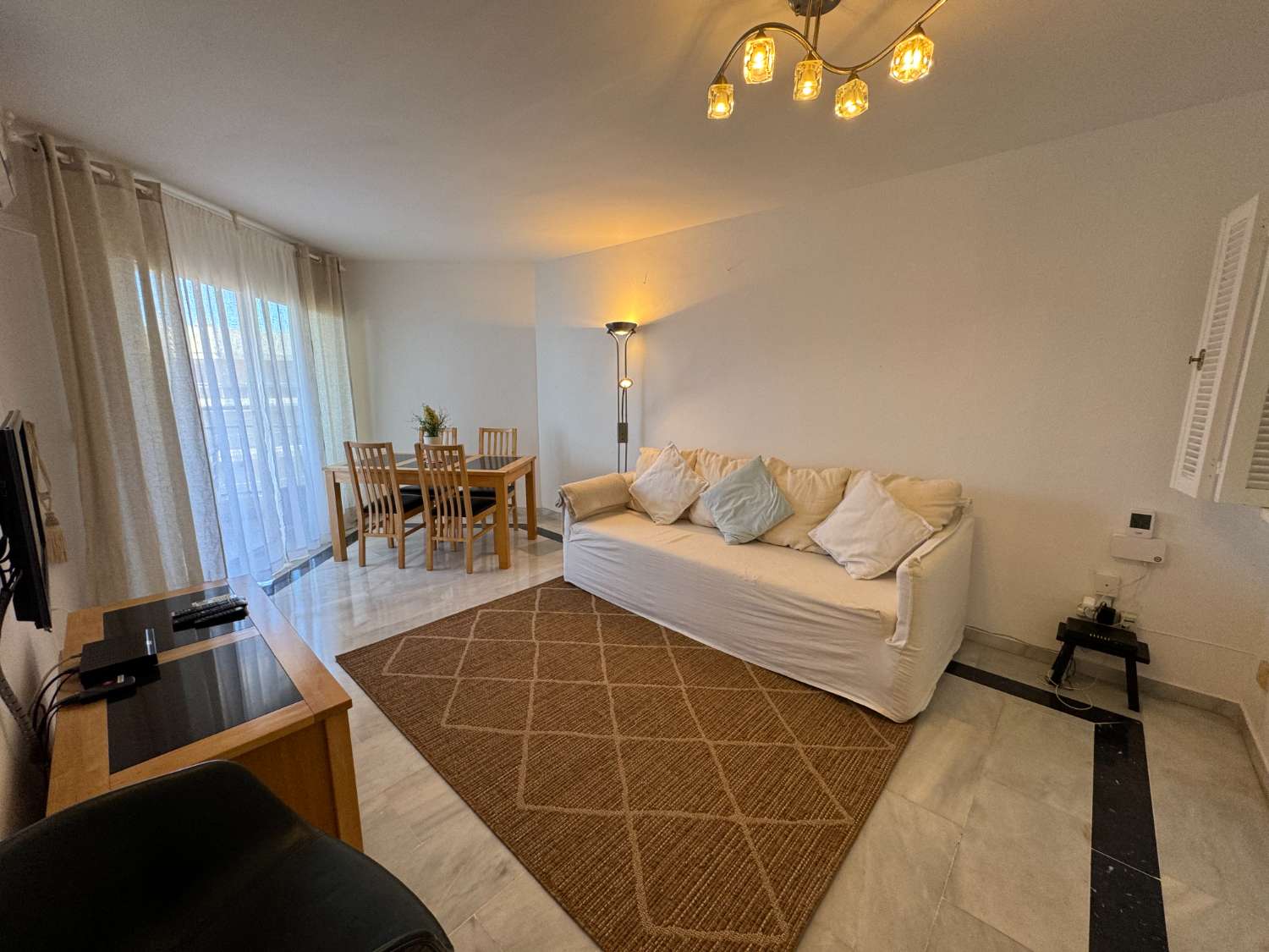 Superbe appartement de 2 chambres à coucher dans un emplacement de choix à Fuengirola sur le front de mer.