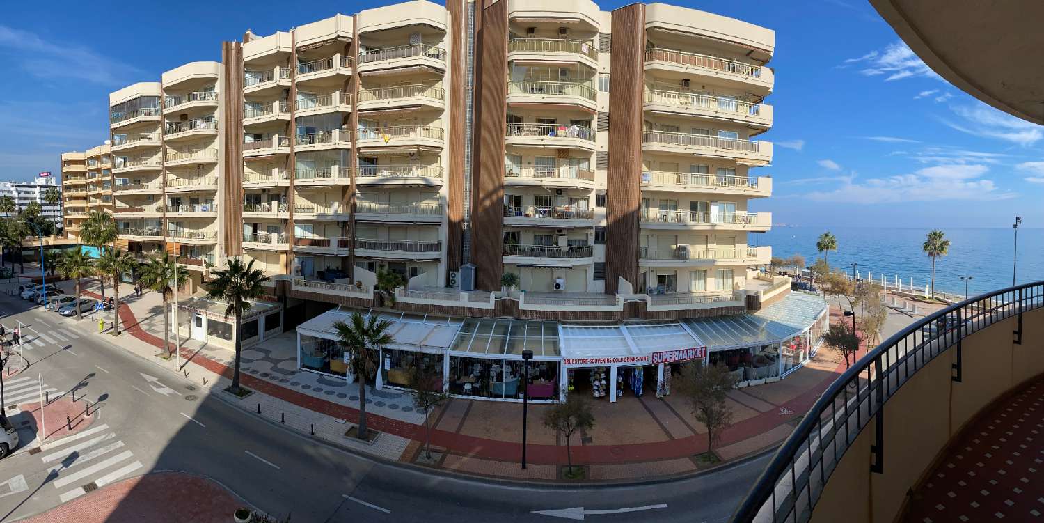 Discover Your Beachside Retreat: Spacious 1-Bedroom Apartment in Fuengirola