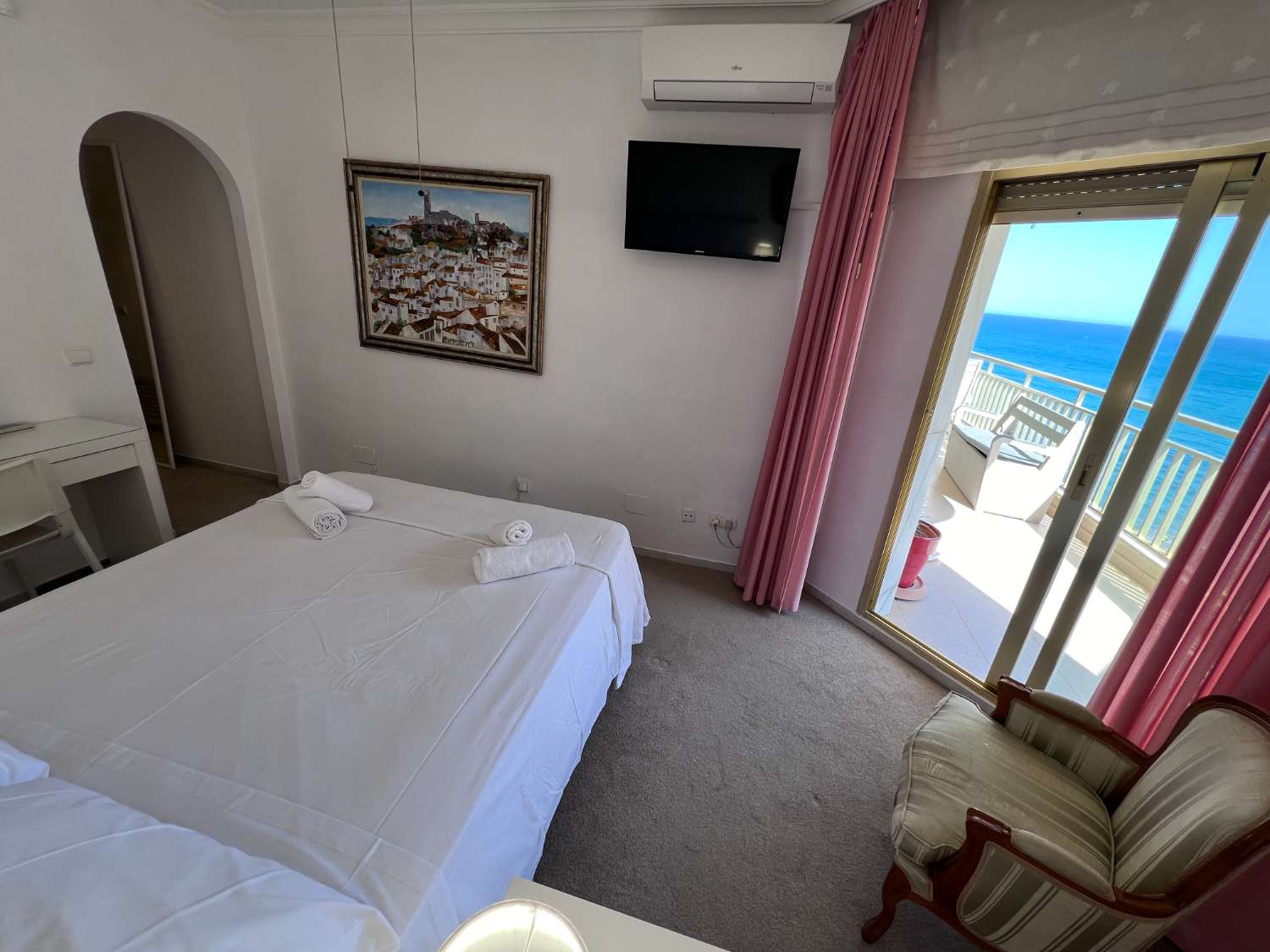 Discover Your Beachside Retreat: Spacious 1-Bedroom Apartment in Fuengirola