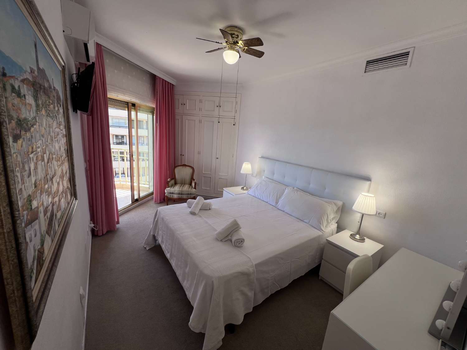 Discover Your Beachside Retreat: Spacious 1-Bedroom Apartment in Fuengirola