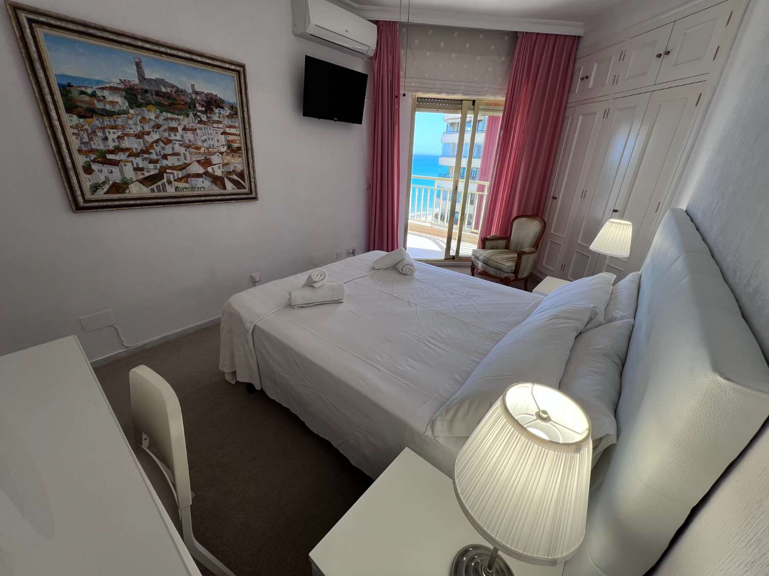 Discover Your Beachside Retreat: Spacious 1-Bedroom Apartment in Fuengirola