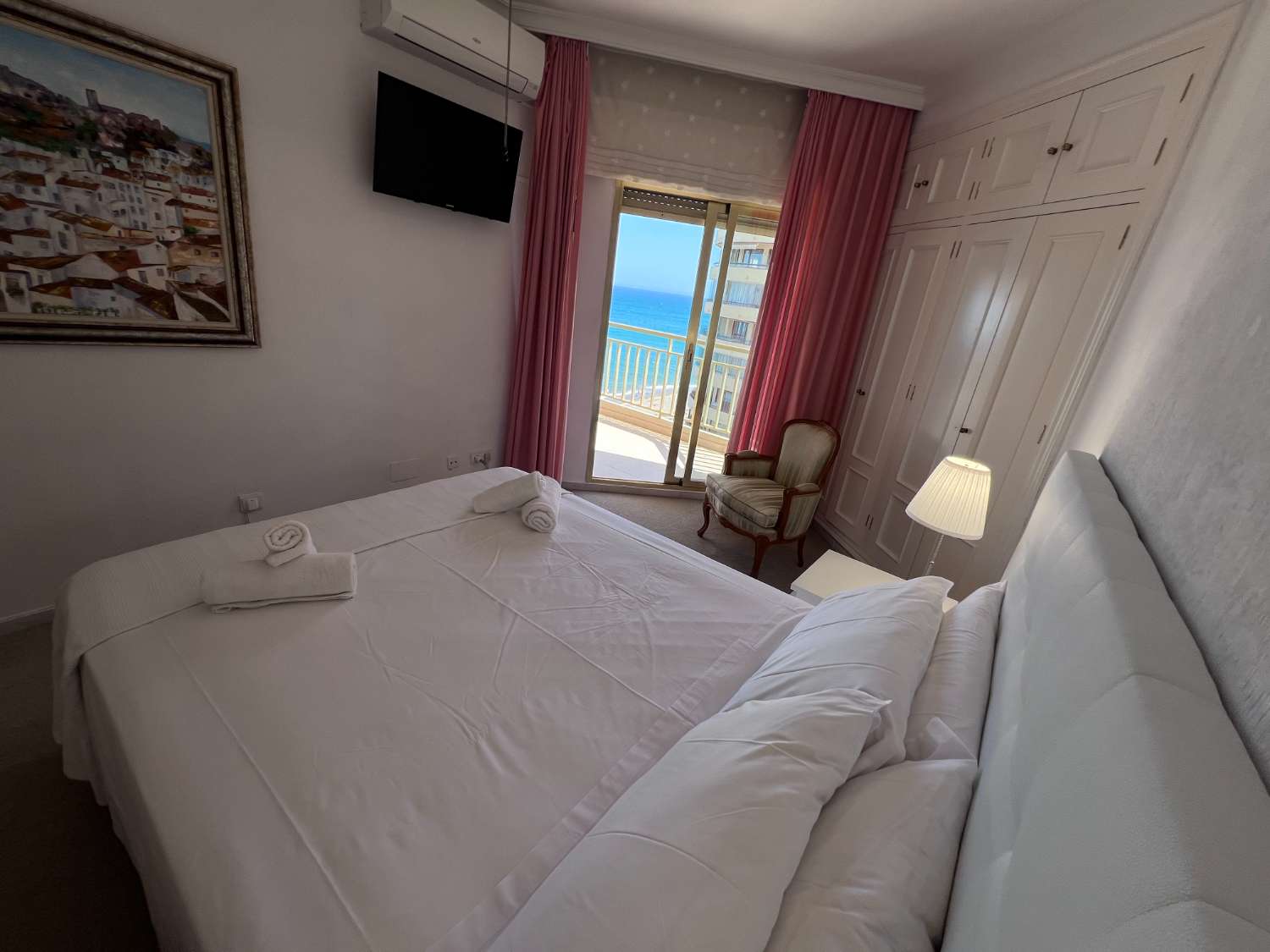 Discover Your Beachside Retreat: Spacious 1-Bedroom Apartment in Fuengirola