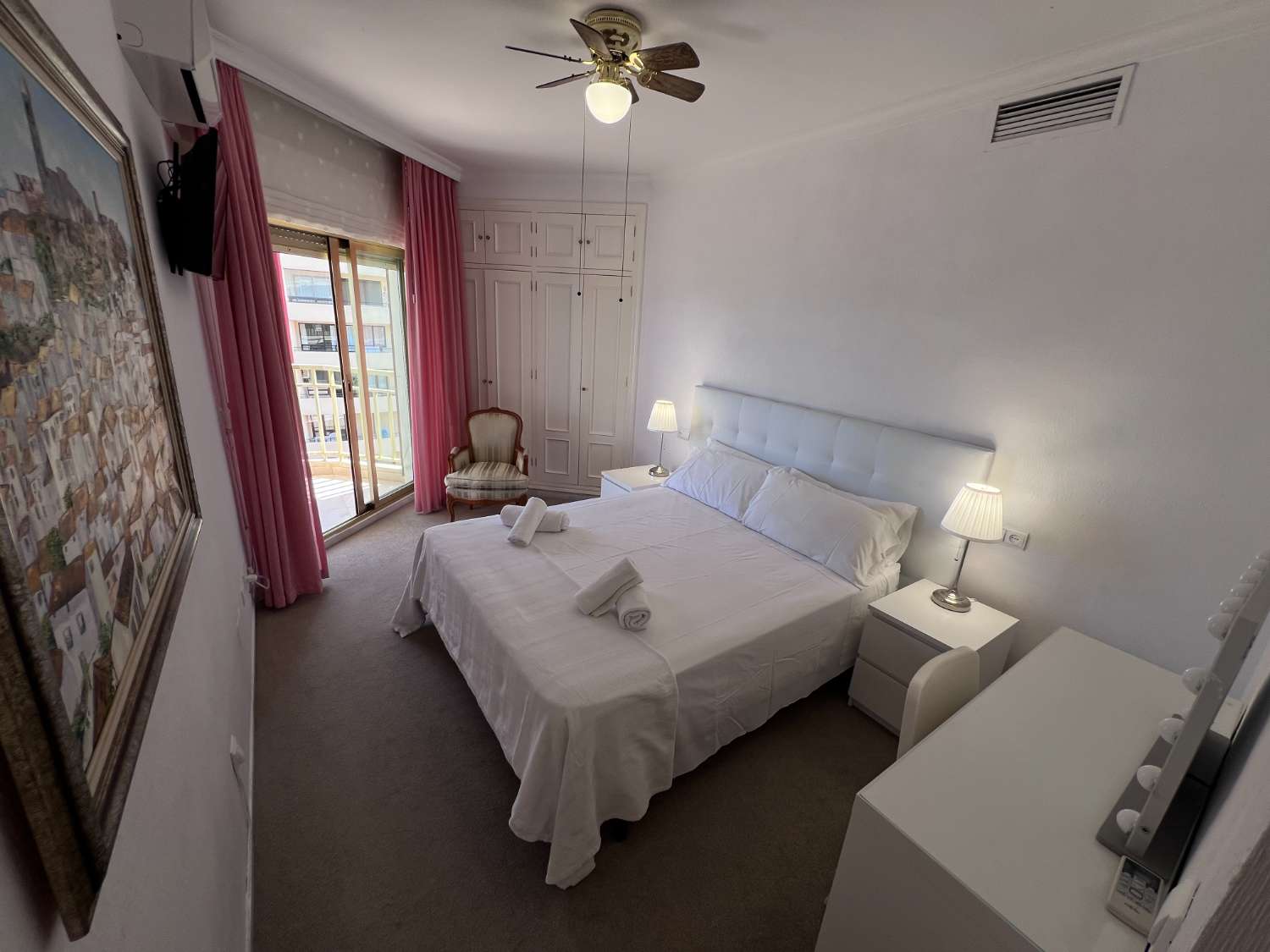 Discover Your Beachside Retreat: Spacious 1-Bedroom Apartment in Fuengirola