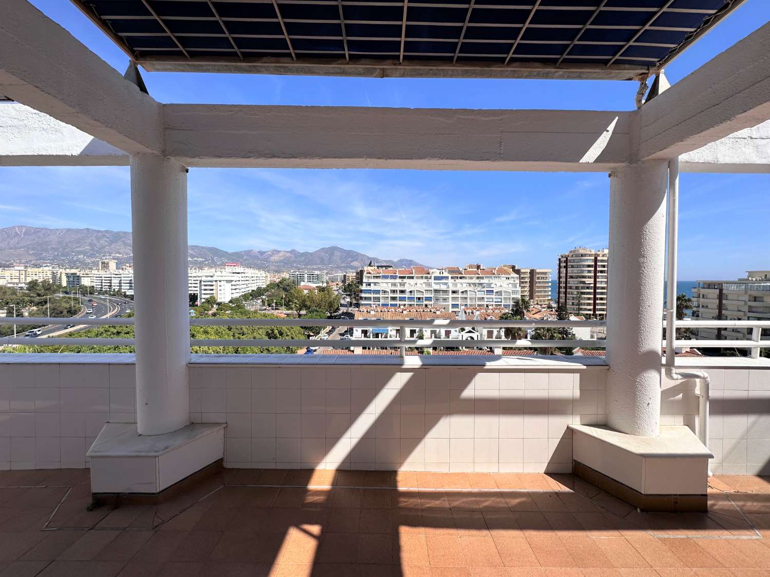 Superbe penthouse avec vue sur la mer