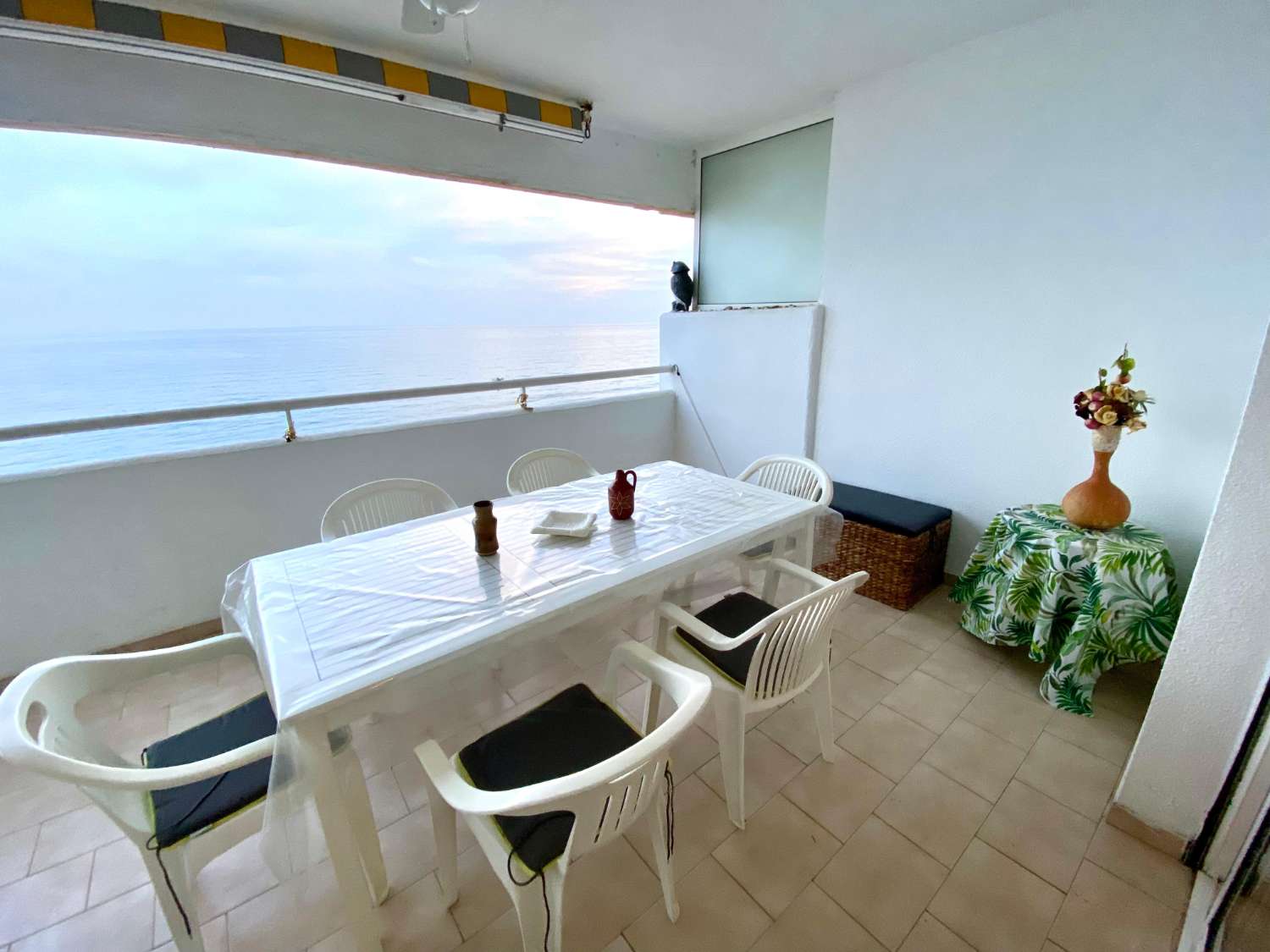 Beachfront, 2 bedrooms, 2 bathrooms, Fuengirola